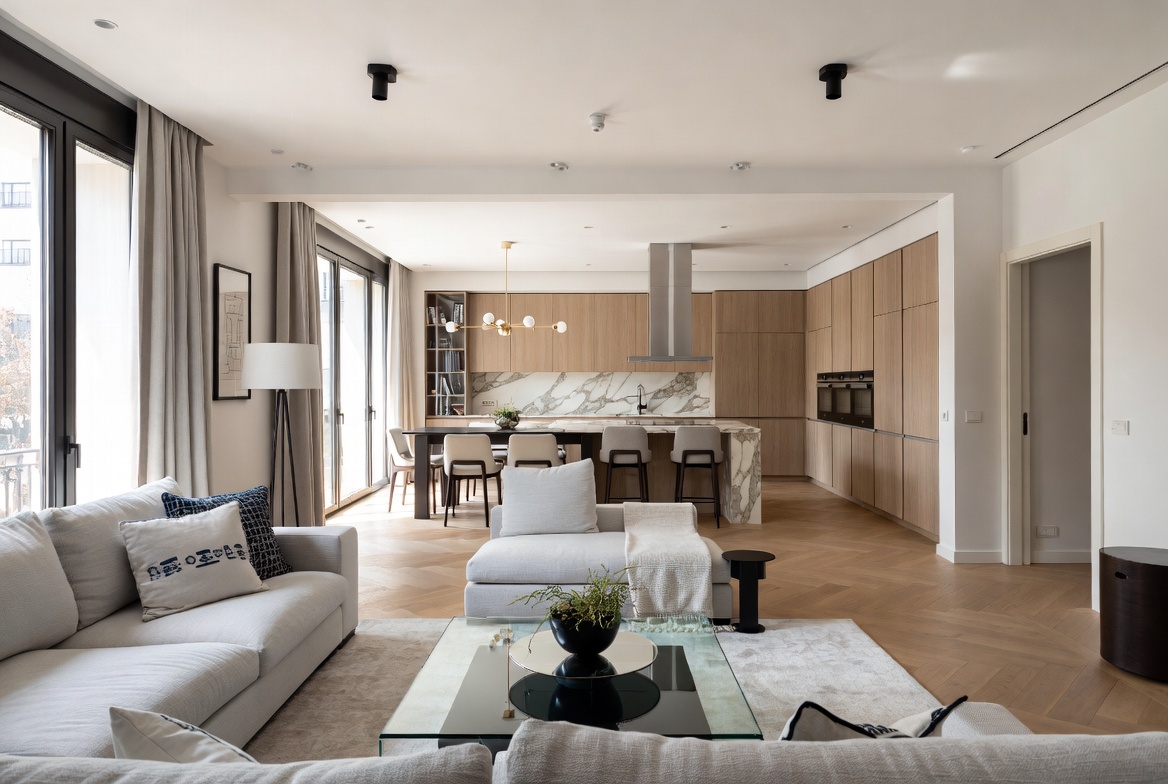 Ristrutturazione completa appartamento moderno luminoso con open space cucina e soggiorno, finiture di pregio a Napoli e Caserta